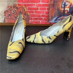 Bellini Vibrant Yellow and Black Heels